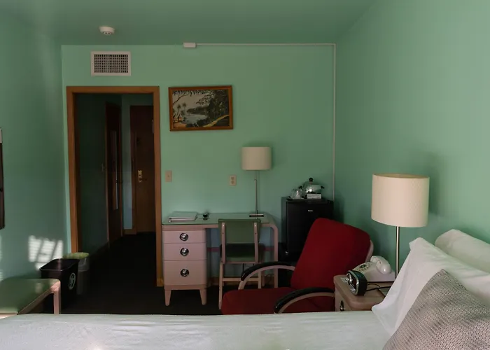 Holiday Music Motel